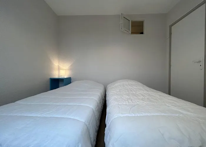 Appt 3 Pieces - - Cl130-212 Apartment *